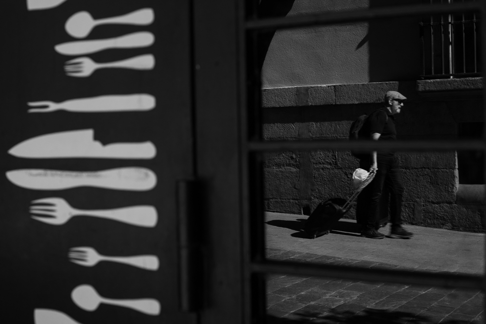 STREET PHOTOGRAPHER IN MADRID